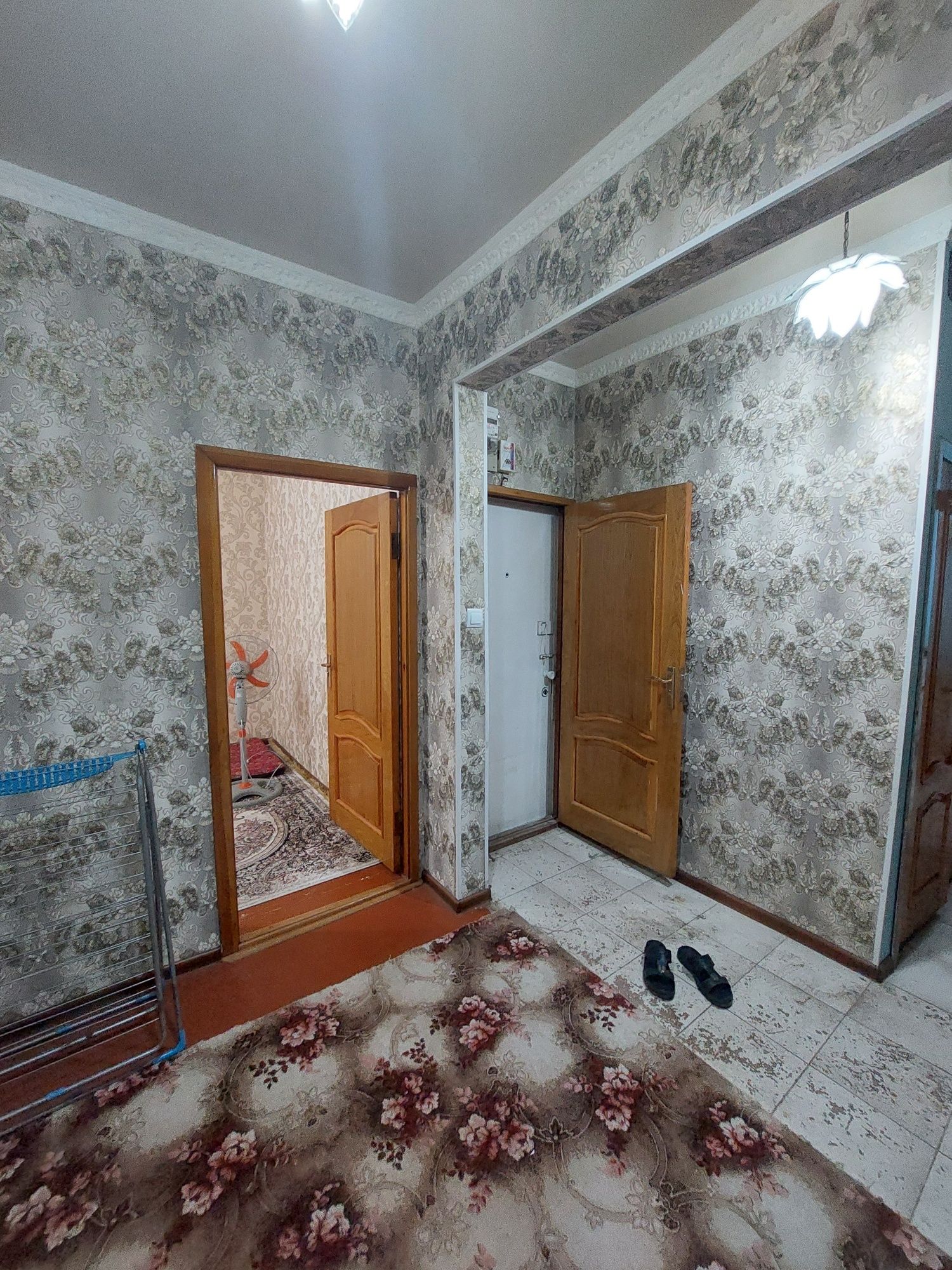 Kora kamish 2/1 da 4/1/4 balkon remont yaxshi srochna sotiadi