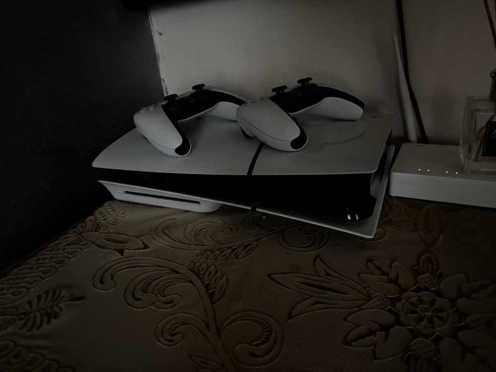 Playstation 5 slim 1 TB