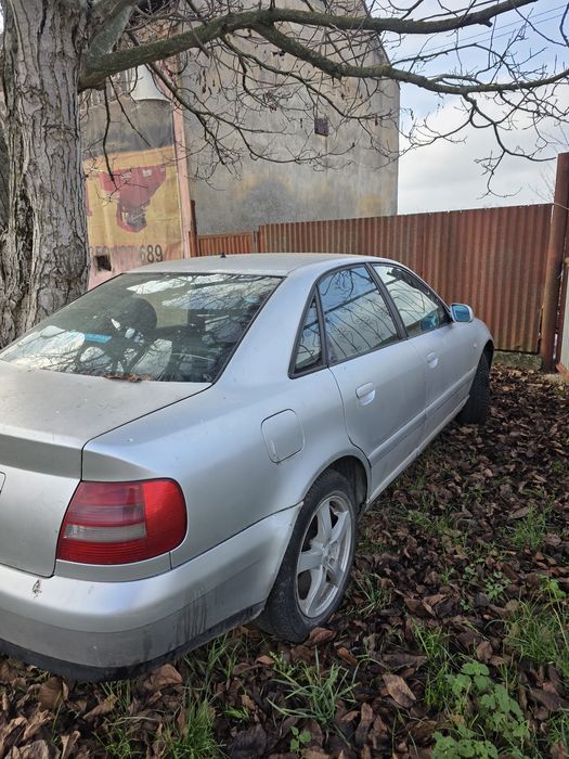 Vând Audi a4 an 2000