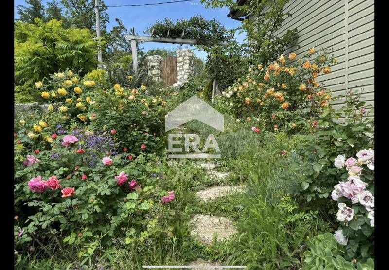 Продава се Къща в Варна, м-т Акчелар - 250 кв.м за 1592 €/кв.м - Снимка #1