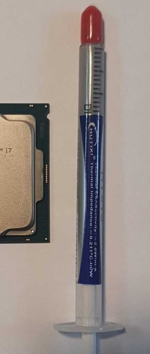 Procesor i7 9700 socket 1151 V2 gen. 9 + pasta, Garantie 1 an