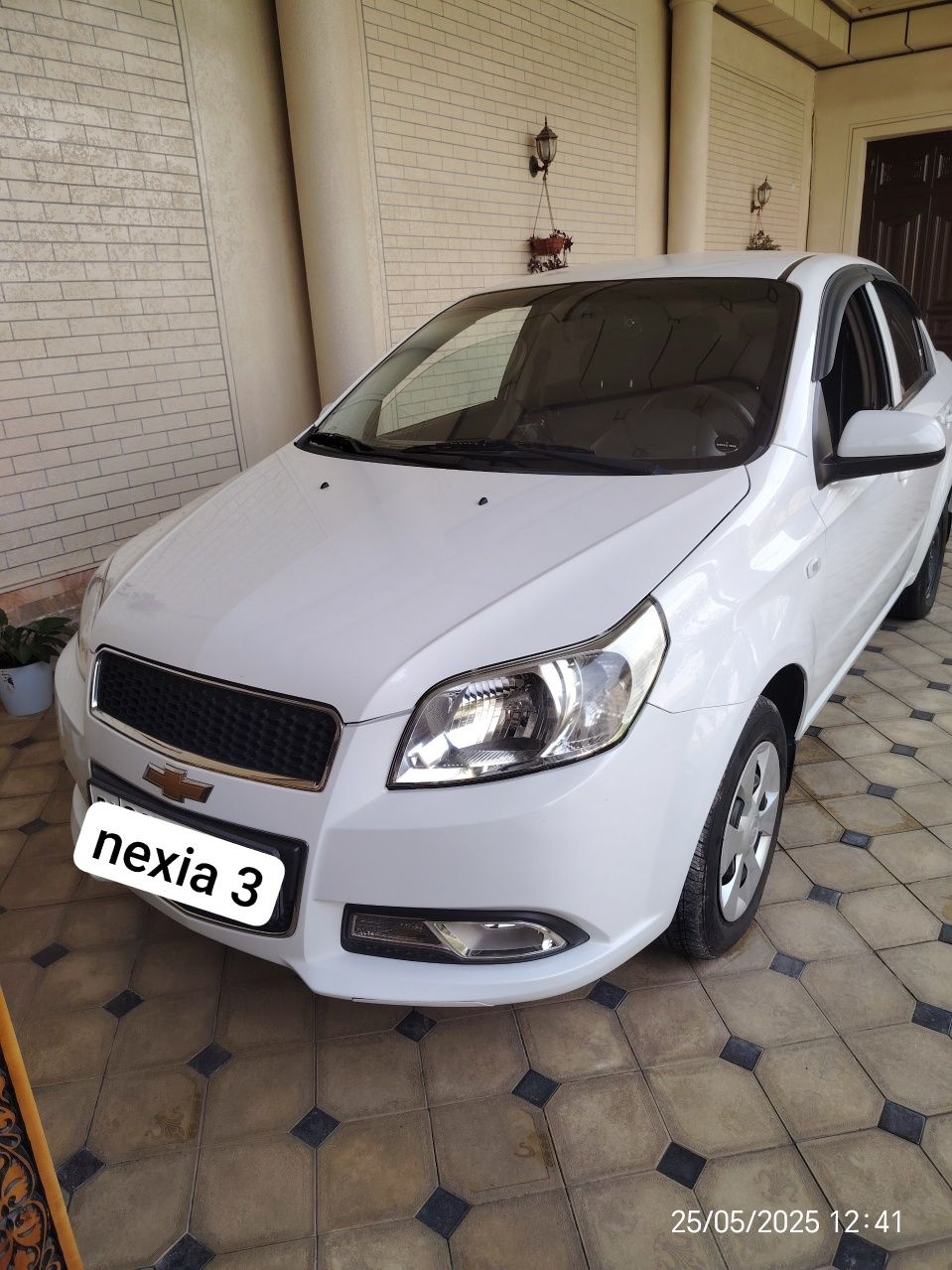 7200$  Nexia 3 pozitsiya 2 xolati zor 146 min km yurgan