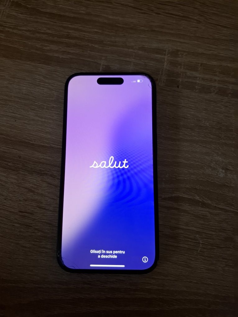 IPhone 15 pro se vinde