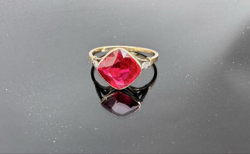 Inel aur rubin diamante