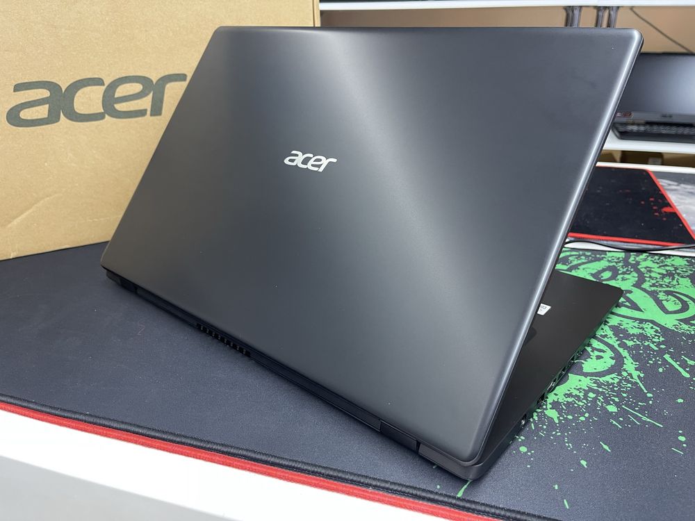 Ноутбук Acer Aspire3 17-Core i3-1005G1/4GB/SSD256GB/UHD Graphics