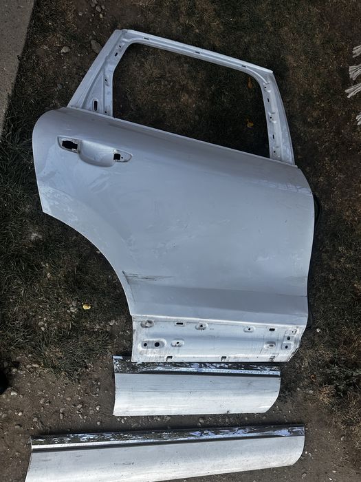 Ușă dreapta spate.bandouri uși vw tuareg 7.p.