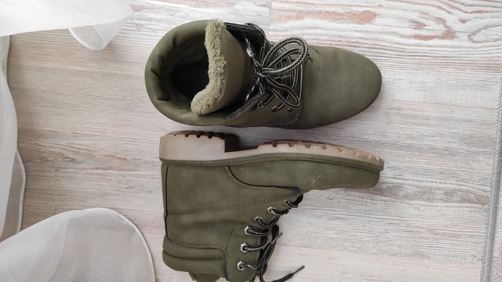 Топли зимни ботуши