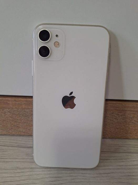 iPhone 11 продается