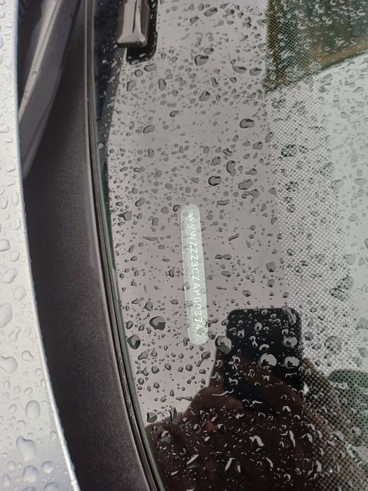 Vând Passat B6. Mașina funcționează perfect.