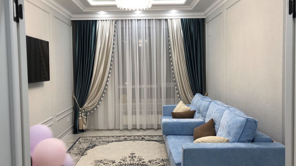 Продам красивый ,стильный диван