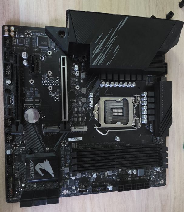 Материнская плата не работает 2 ножки погнуты