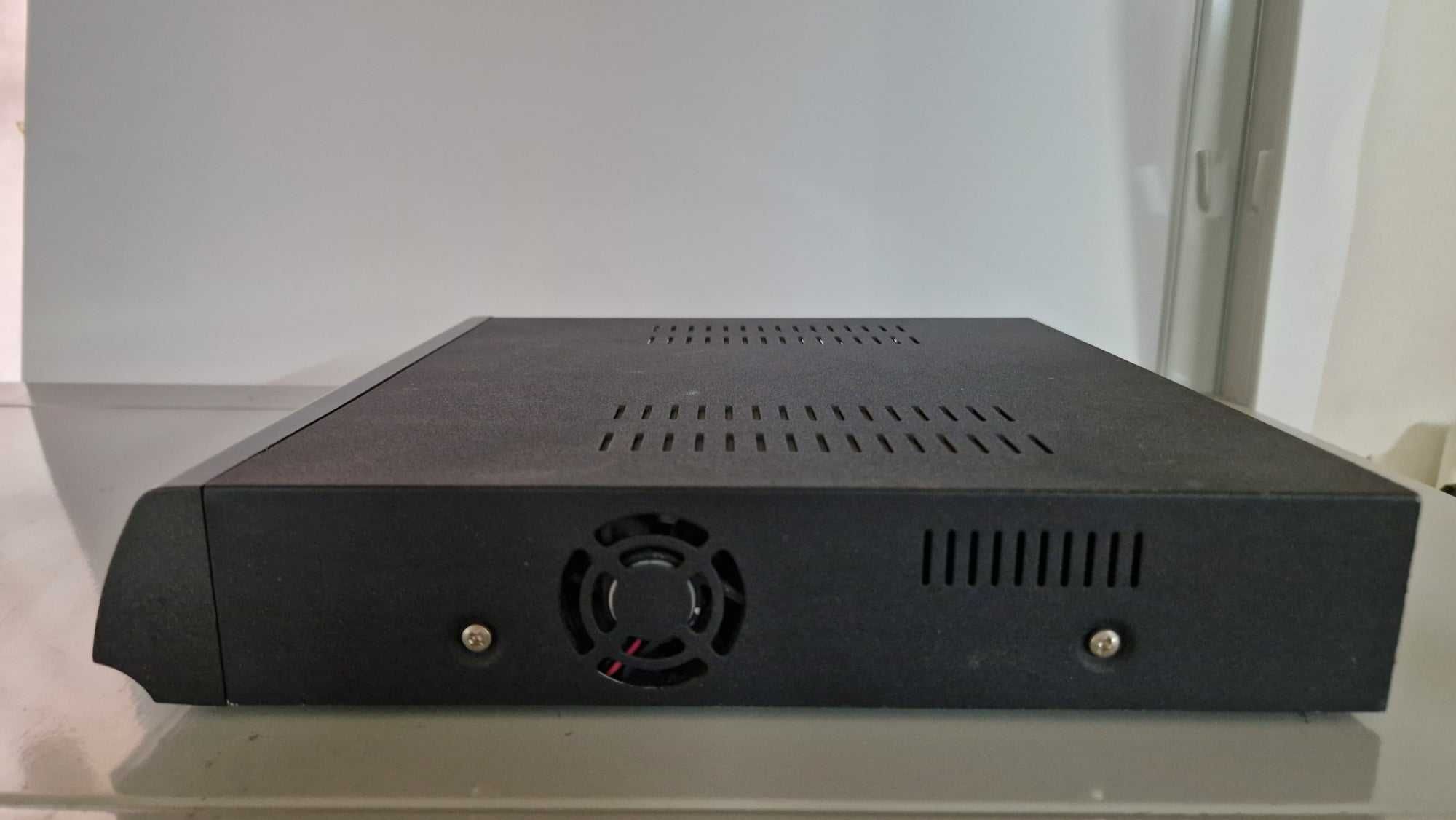Четири канален  цифров видеорекордер  4 канален DVR - DV-DVR404D