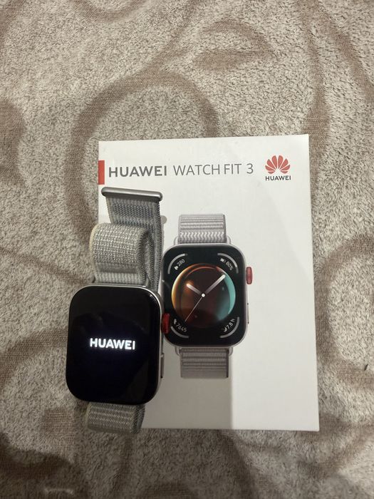 Смарт часовник Huawei Watch Fit 3