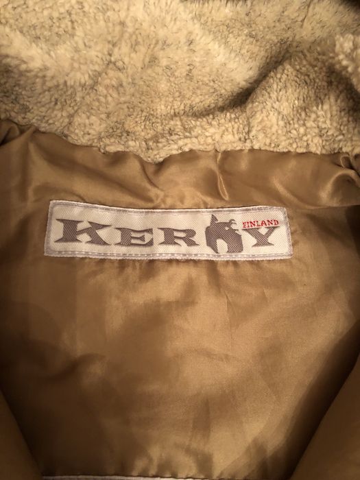 Продается теплая куртка.