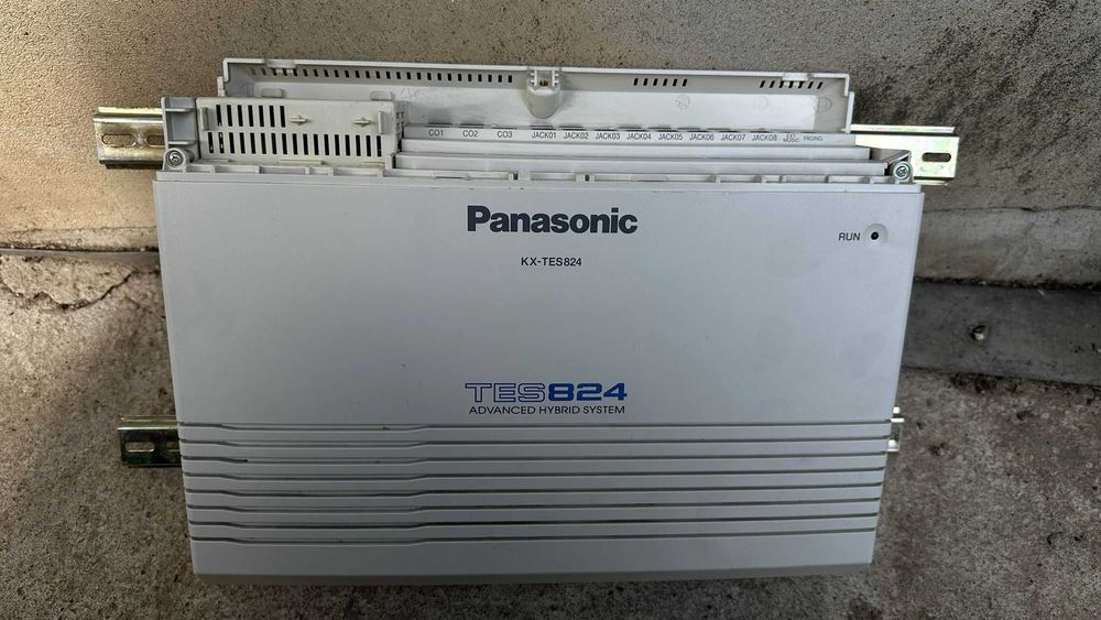 Centrala telefonica analogica Panasonic KX-TES824