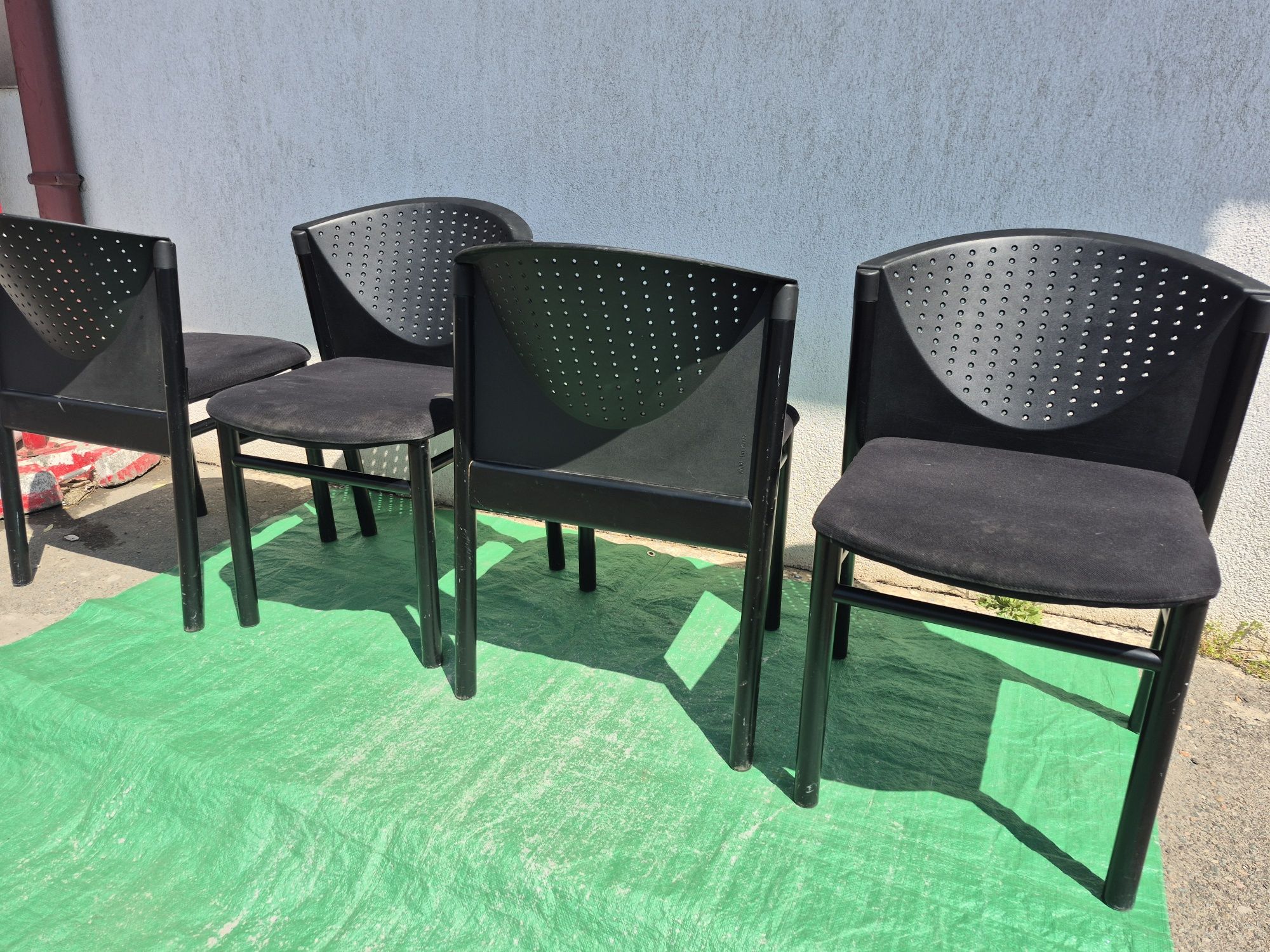Vând 4 Scaune ideale pentru Bucatarie,living&terasă acoperita (balcon)