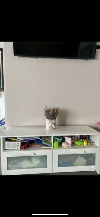Vand comoda ikea stare buna