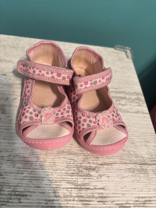 Пантофки Колев и Колев