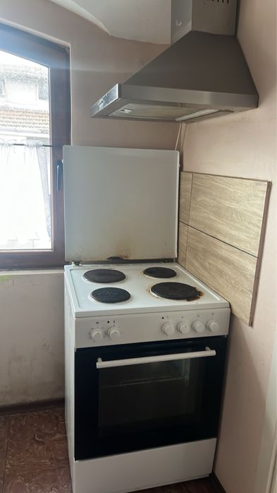 Фурна с четири котлона