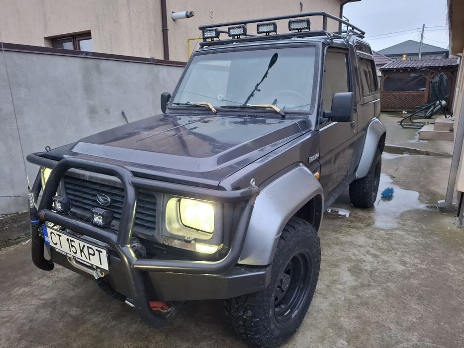 Daihatsu Rocky offroad comparabil cu Patrol Toyota G  Wrangler