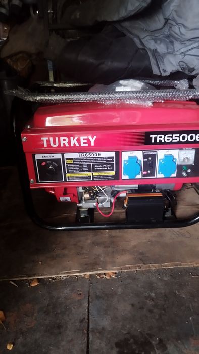 Продам электрогенератор бензиновый