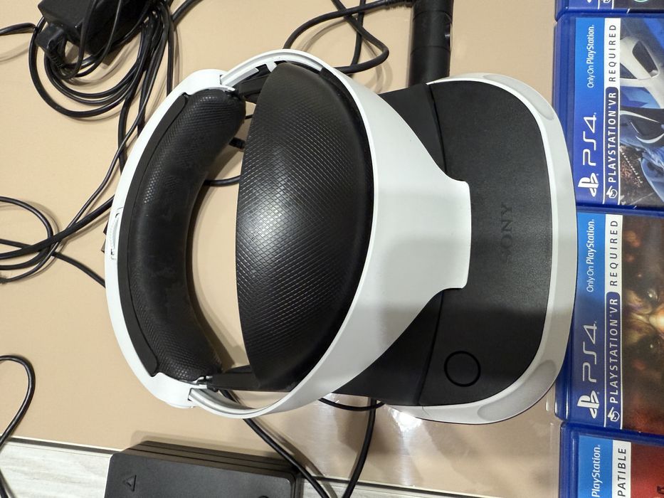 Set VR pentru PS4 + adaptor pentru PS5 + jocuri