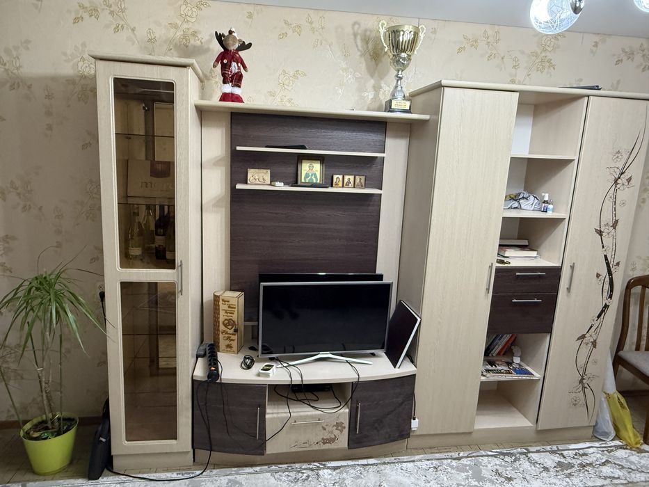 Продам стенку с ТВ зоной  для гостиной