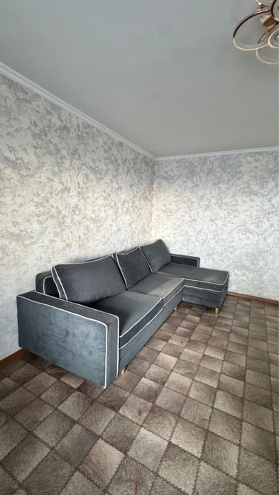 Продам диван для гостиной!