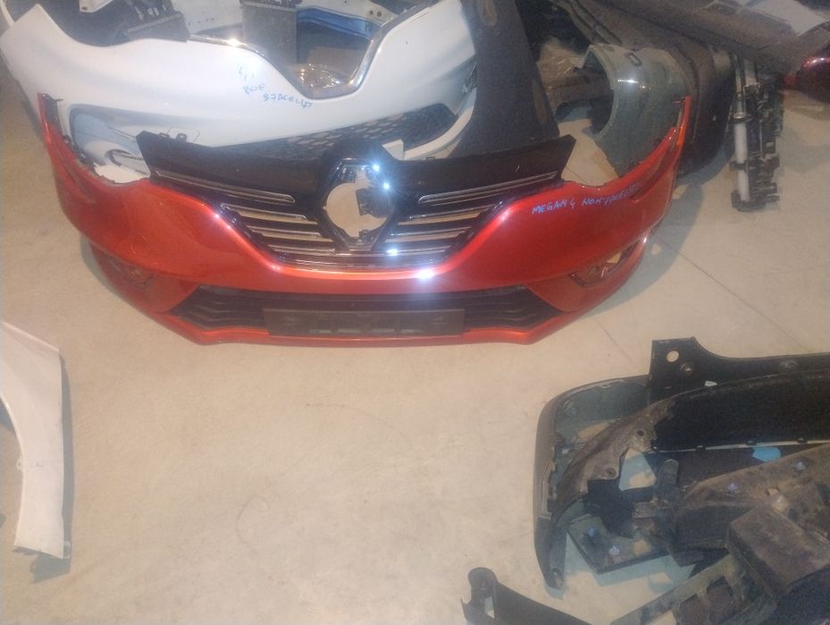 Bară față Megan 4 non Facelift