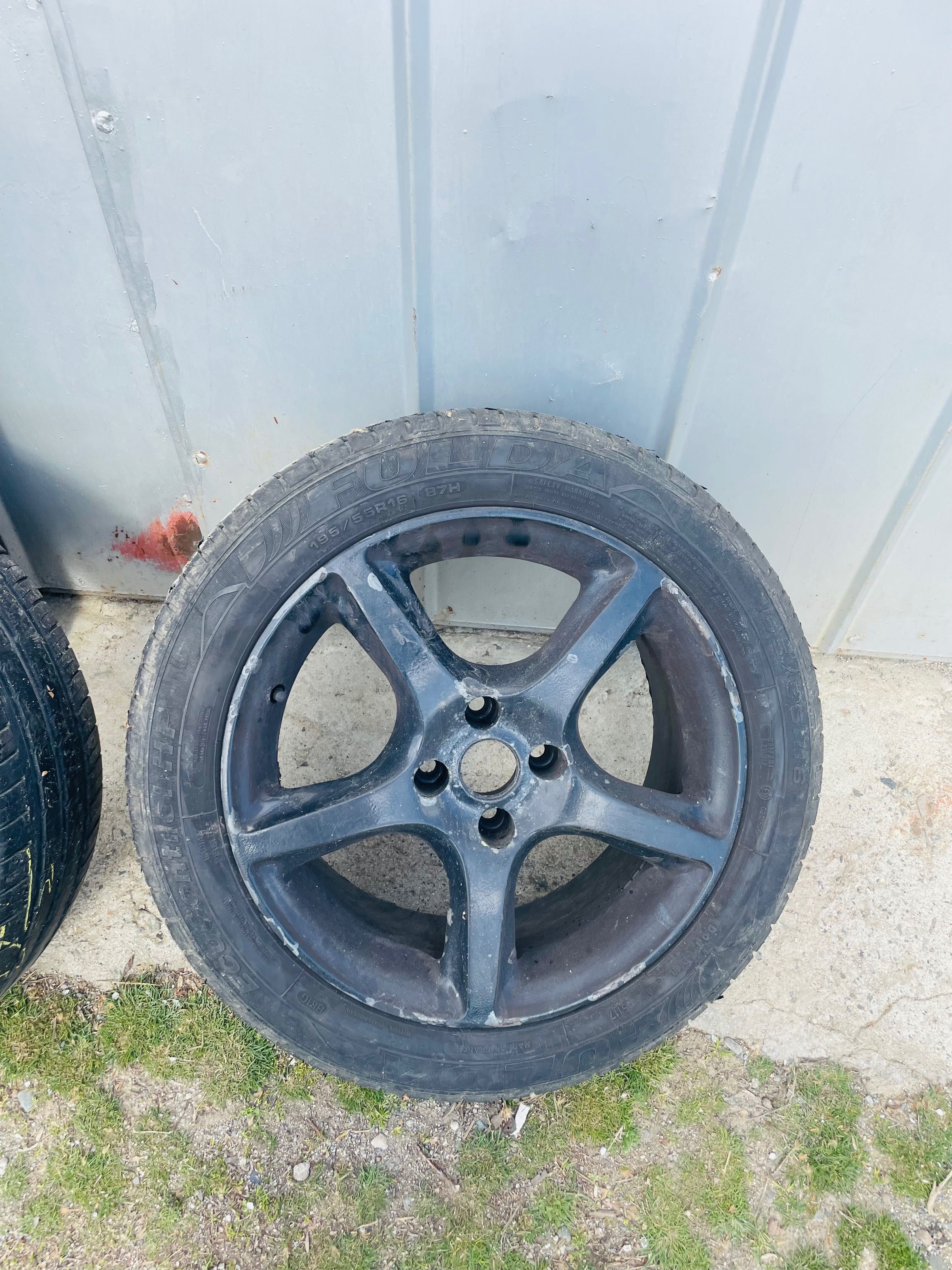 Гуми за Mini Cooper 16”