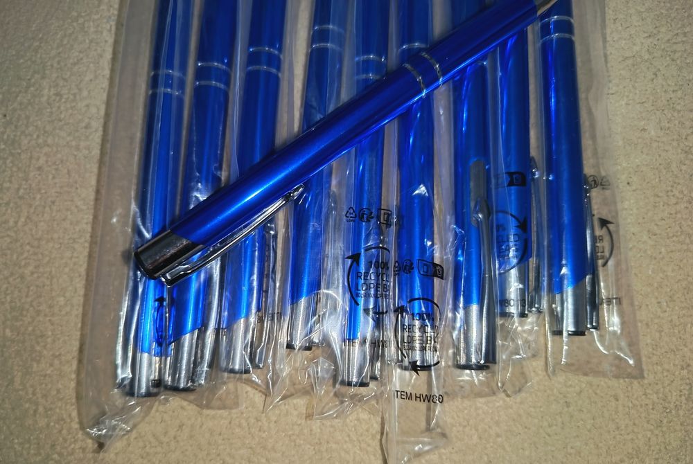 Vand pixuri metalice