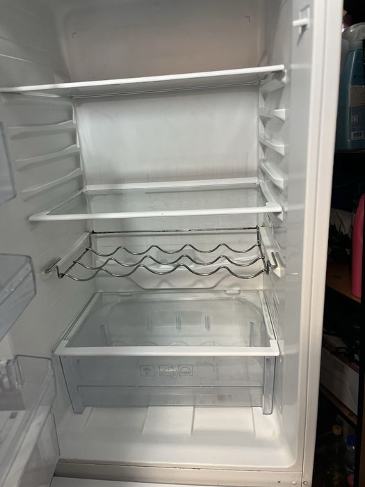 Хладилник Беко 186 см. с долен фризер