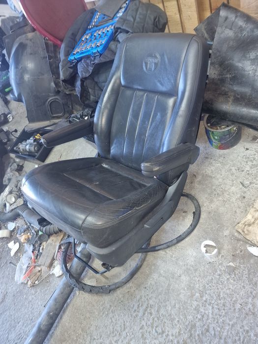 Scaun sofer cu cotiera vw t5 t6 transporter caravelle multivan