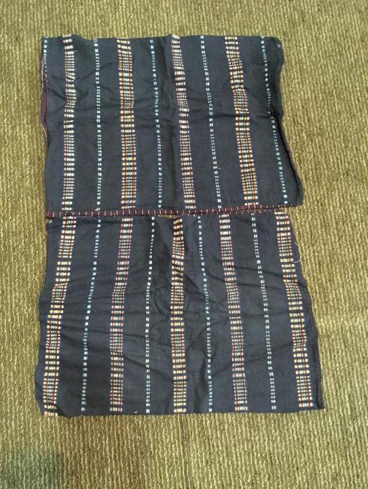 Ръчно изработени престилки, възглавници и елек на стан