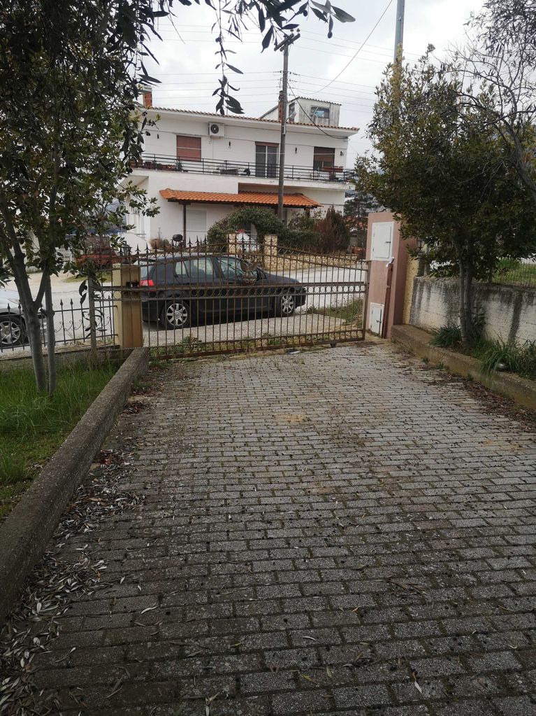 Продава се Къща в София, Връбница 1 - 140 кв.м за 1072 €/кв.м - Снимка #16