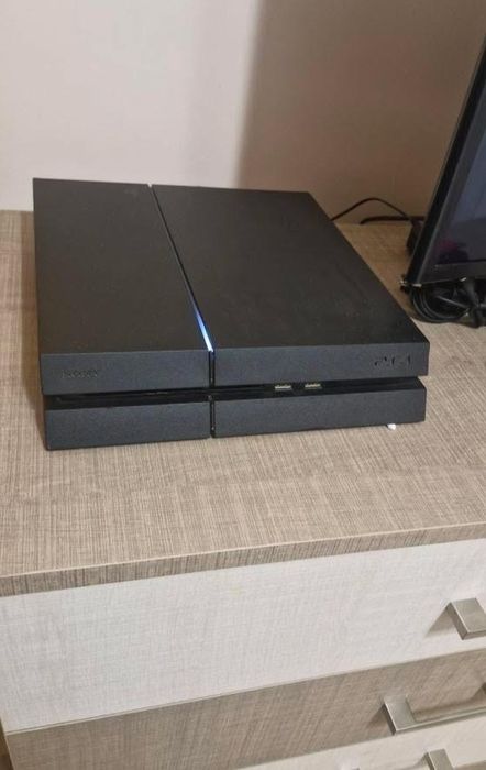Sony PS 4, 500GB + джойстик + игри !!! Промо Цена !!!