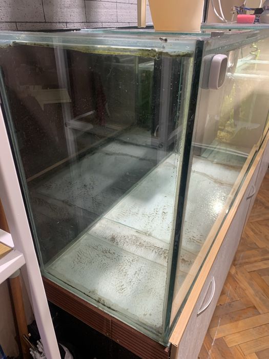 Продавам Аквариум