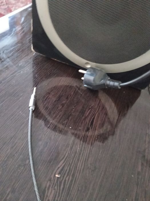 Сабвуфер продаётся