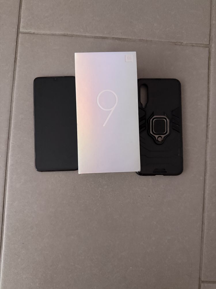 Xiomi mi 9 6 GB RAM 128 GB ROM