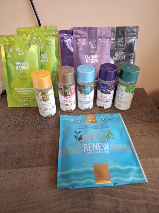 Козметика Ina Essential