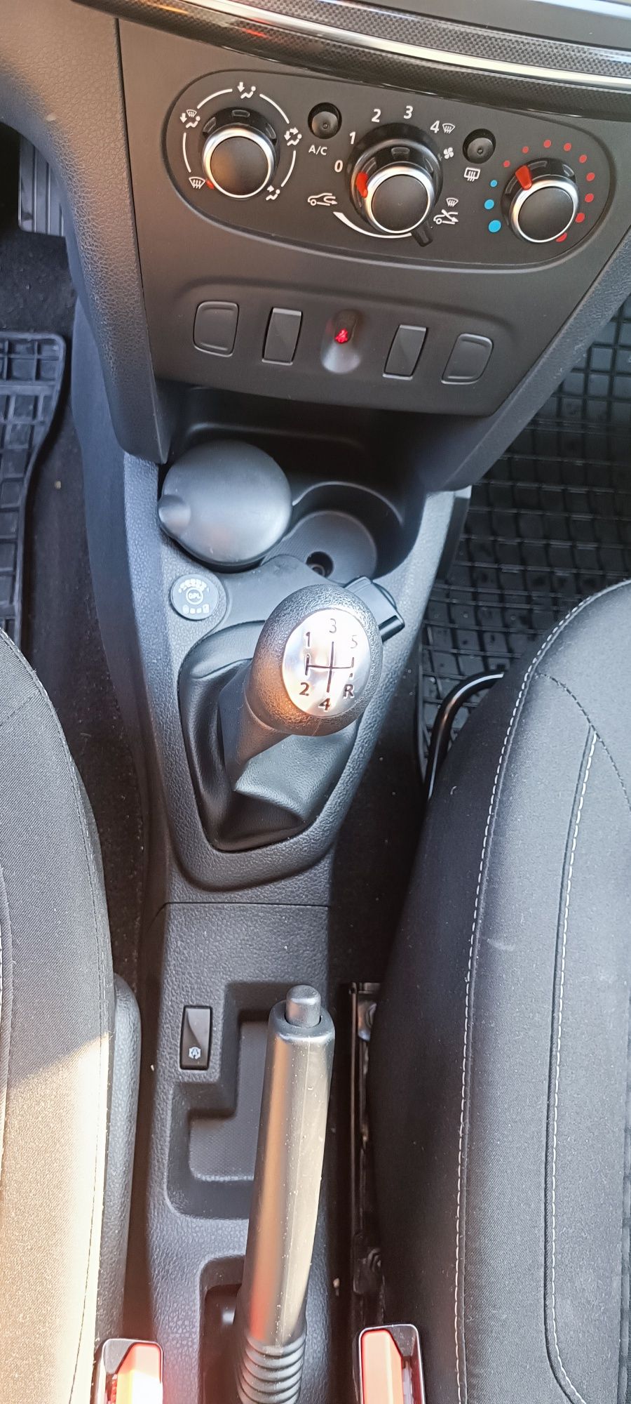 Dacia sandero ll 0.9 tce lpg 90hp 2019 g 39000km