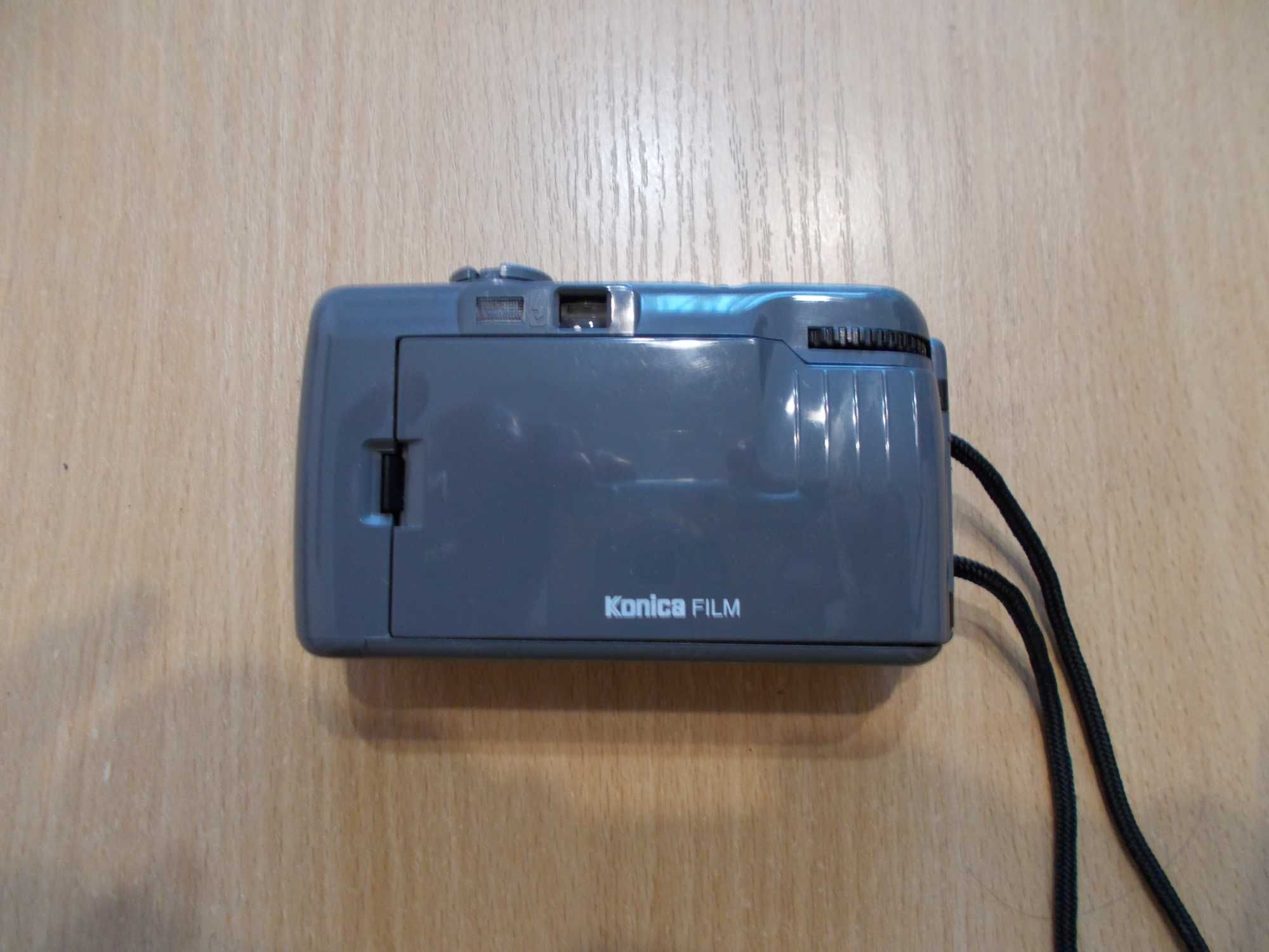 Лентов фотоапарат ,,Konica"