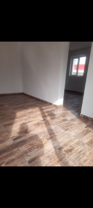 Dau spre închiriere spațiu comercial în cartier Zahana din Slatina Olt