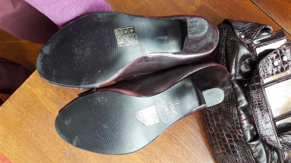 Комплект обувки и чанта