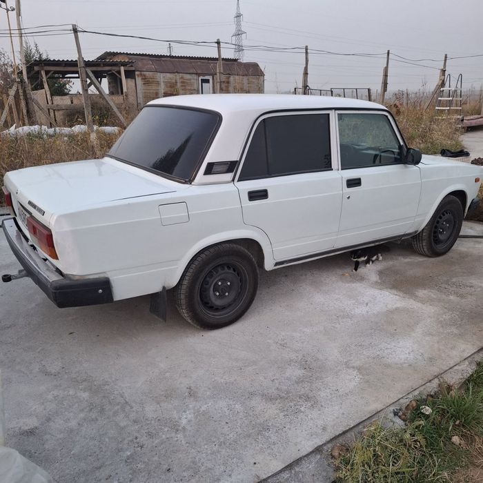 Жигули 2107         год2006