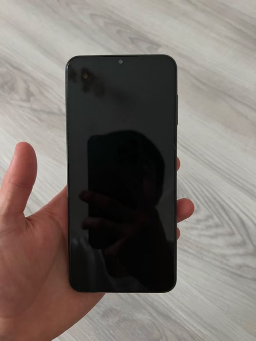 Телефон сотилади самсунг  а13 оладиганла тел ксн нархини келшамза!!!