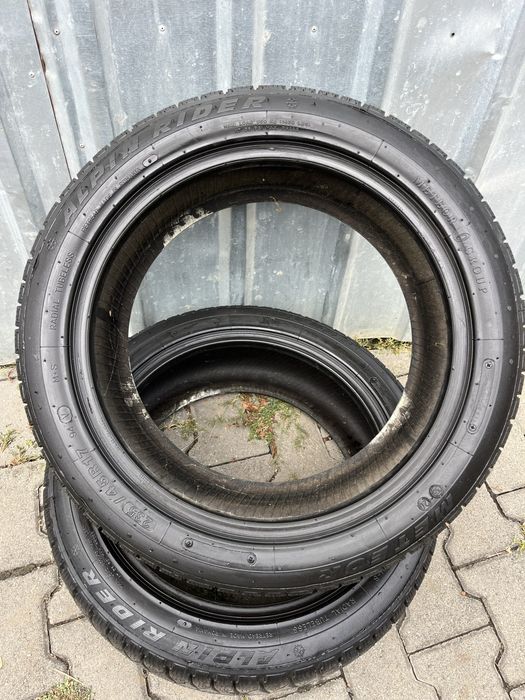 2 anvelope iarna 235/45 R17, stare noua! 8mm profil! DOT 2020!