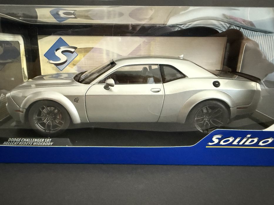 Macheta Dodge Challenger 1/18 Solido
