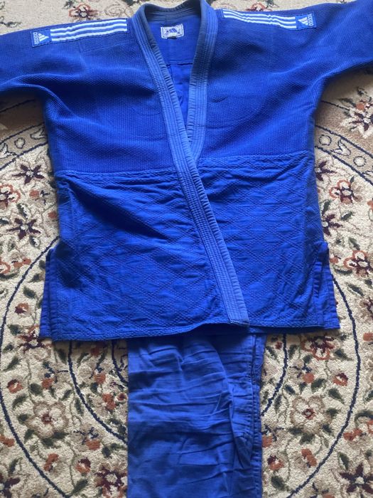 Adidas кимано для дзюдо 100% оригинал примерно 2хл-3хл