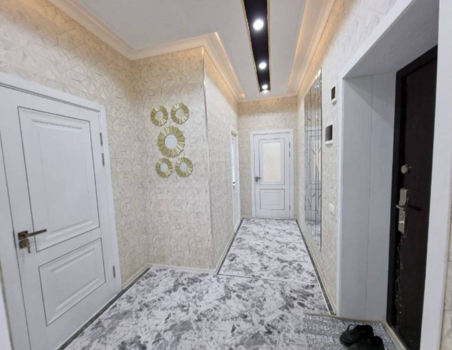 Yunusobod Turkiston metroga yaqin joyda kvartira bor